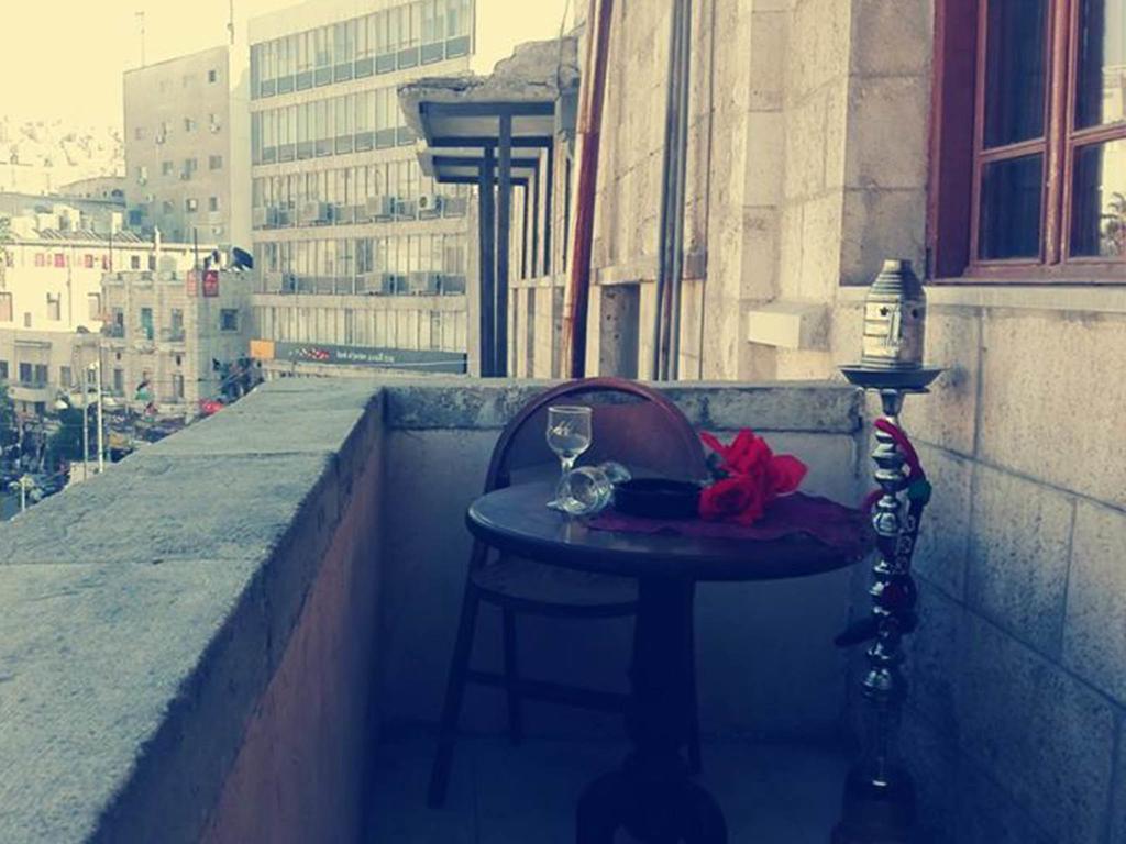 Riviera Hotel Amman Buitenkant foto