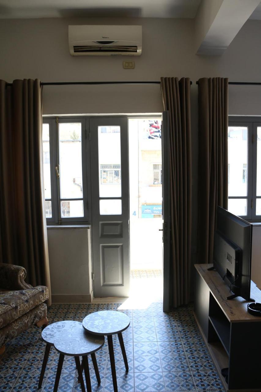 Riviera Hotel Amman Buitenkant foto