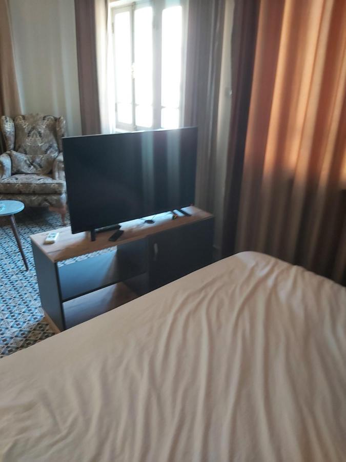 Riviera Hotel Amman Buitenkant foto